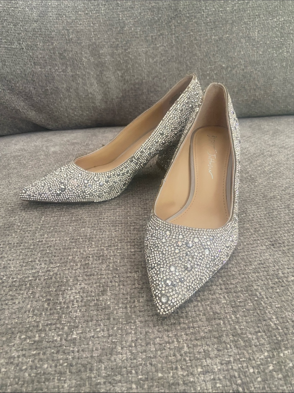 Betsey Johnson Silver Crystal Pointed-Toe Pumps size 7